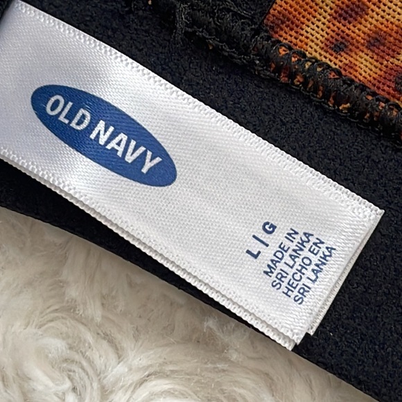 OLD NAVY LEOPARD  DEEP V LIGHT SUPPORT BRA WITH ADJUSTABLE & CONVERTIBLE STRAPS - Picture 7 of 9